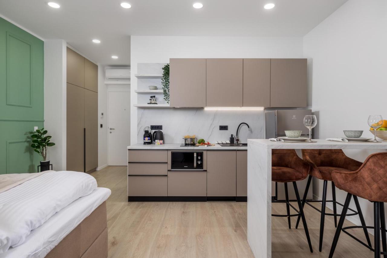 Area2 Center Luxury Apartment Рієка Екстер'єр фото