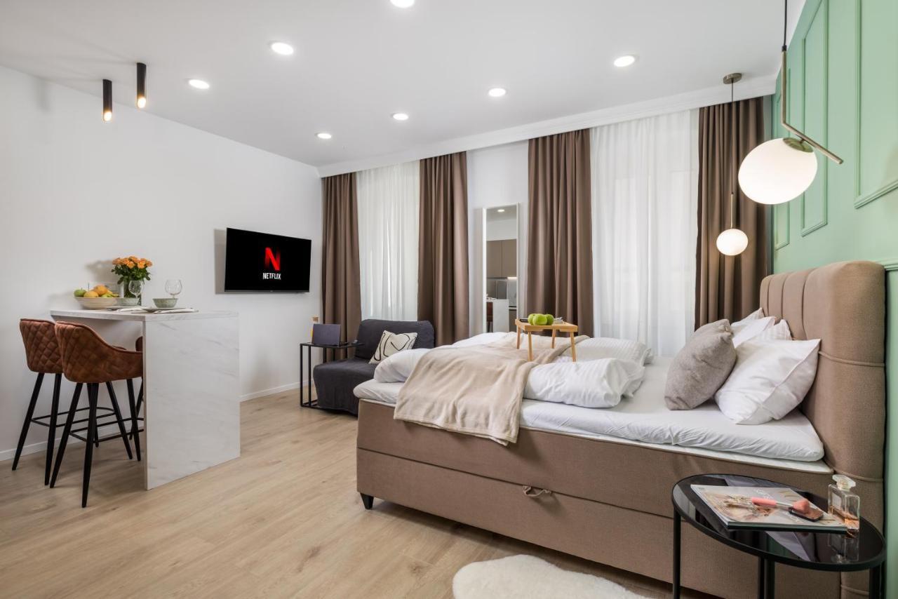 Area2 Center Luxury Apartment Рієка Екстер'єр фото