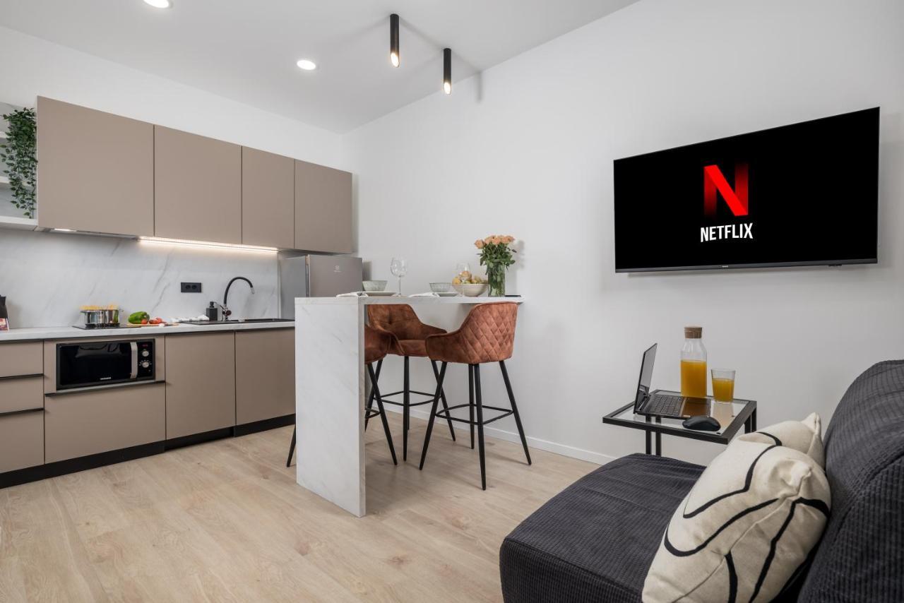 Area2 Center Luxury Apartment Рієка Екстер'єр фото
